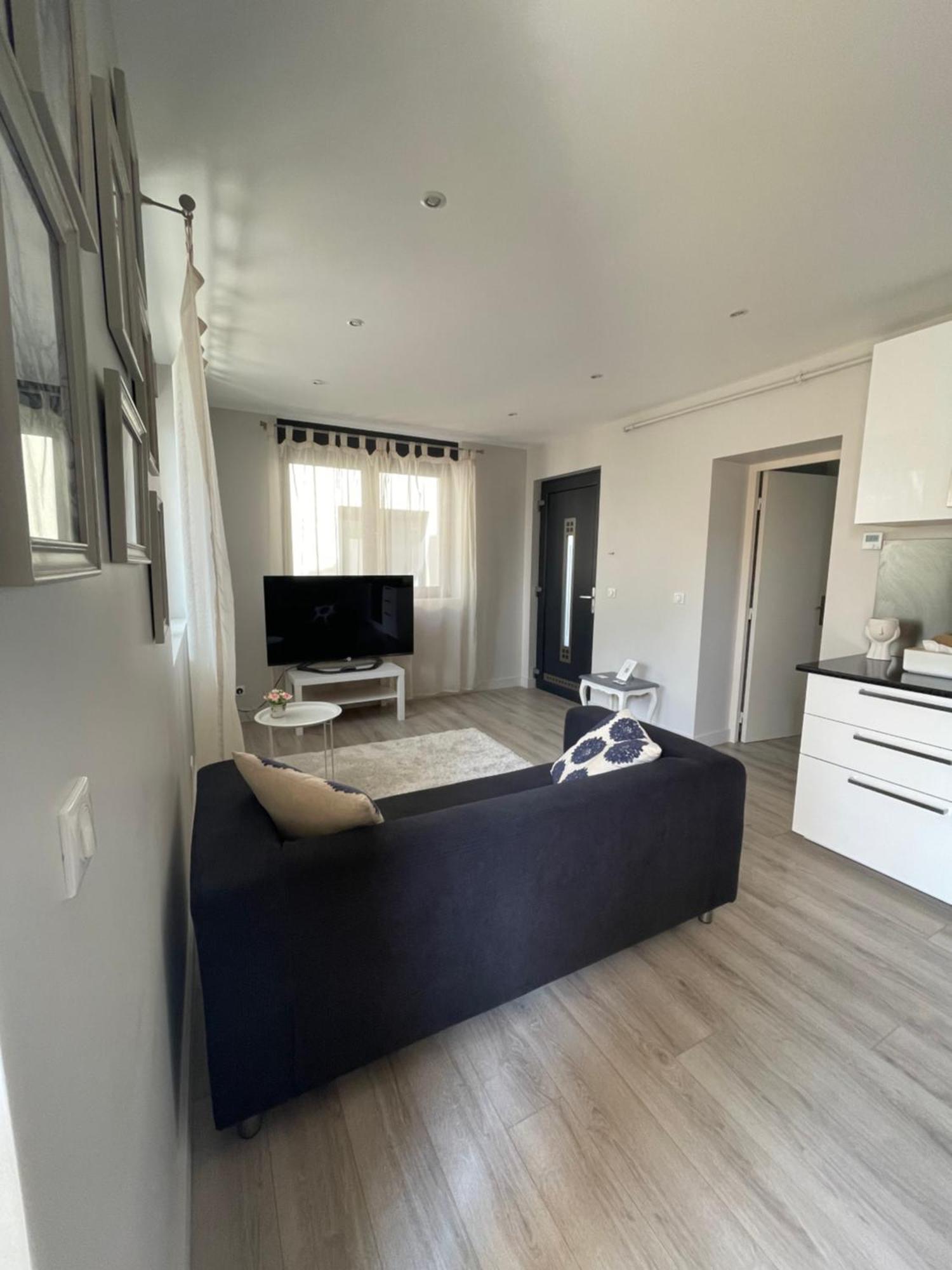Apartment 1 Confort&Modern Arad Exterior foto